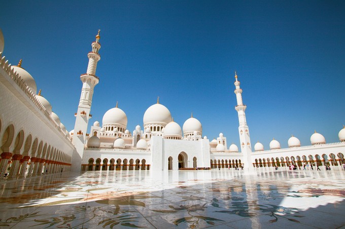 迪拜除了机场哪里还有免税店,在迪拜购物中心尽情享受购物天堂