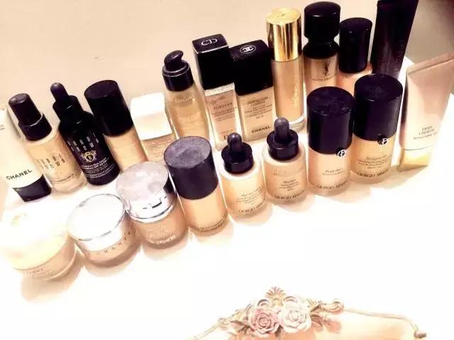 脸上有绒毛浮粉应该怎么办,脸上擦粉老是有浮粉怎么办