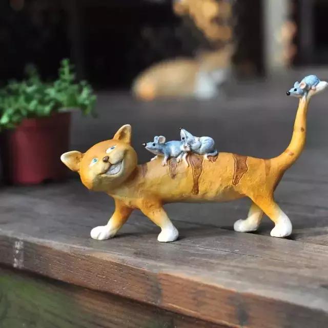 陶瓷摆件猫 (瓷摆件猫)