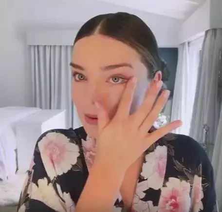 年尾各种趴，别担心，学会这三种妆，进可撩汉退可撩妹