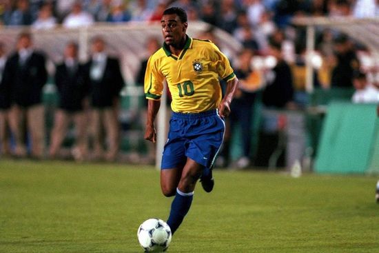 足坛记忆,盘带大师德尼尔森世界杯