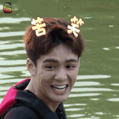 梅西踢右边锋吗,梅西踢高尔夫足球