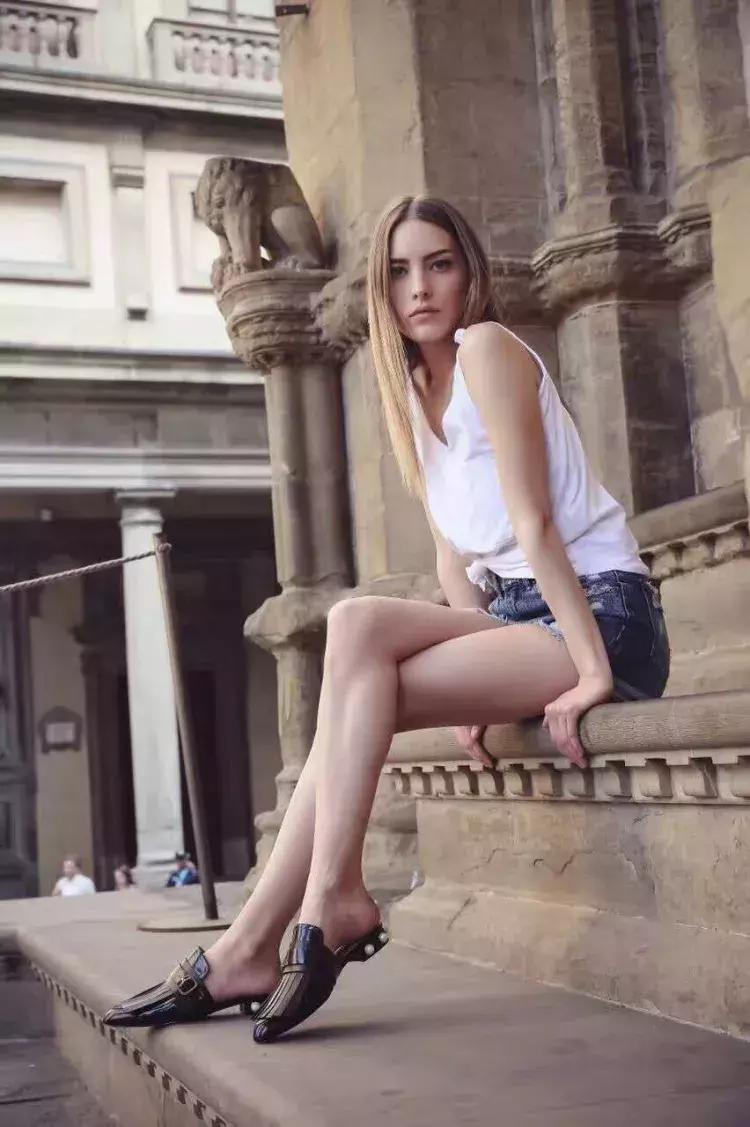 看珍珠鞋如何完胜一众黑靴！RacheleLouisa年终惊喜特惠