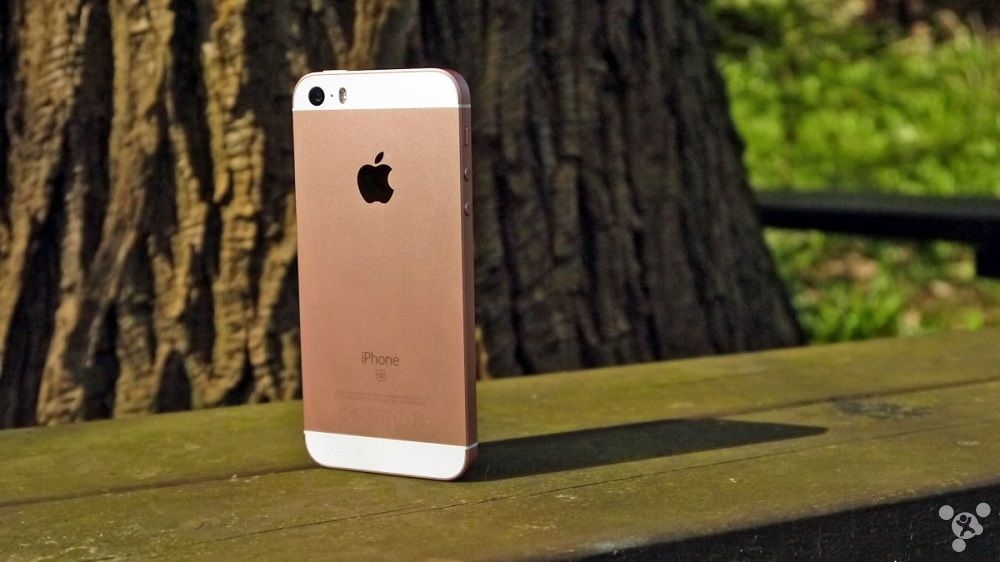 iphonese一代使用一天,iphonese一代日常使用