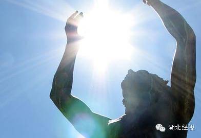 嘴唇长小肿块一查竟是癌！这个保护措施，不只女人需要！