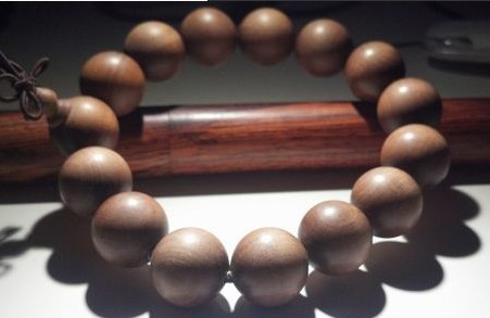 木质佛珠手串,佛珠手串用什么木质最好