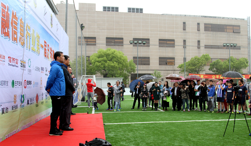 徐根宝十年磨一剑经验,回顾足球教父徐根宝的足球生涯