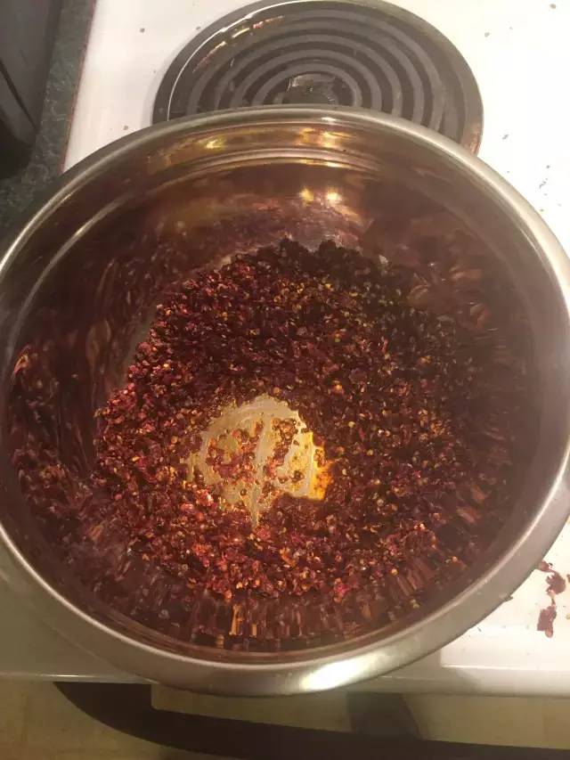 身在异乡，如何做一碗勾魂的麻辣小面