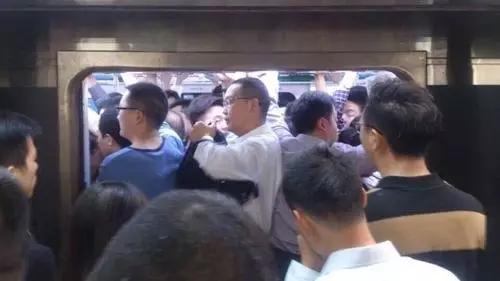 在重庆上下班体验,在重庆上班有多难