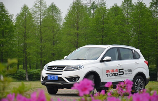 奇瑞瑞虎81.5试驾,瑞虎5x1.5自吸试驾视频