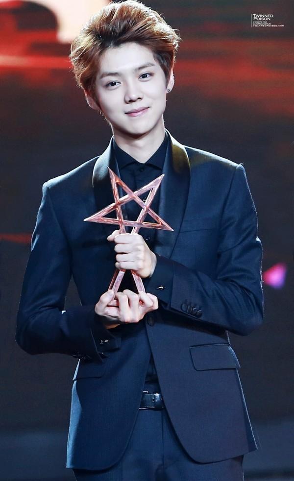 鹿晗爆红之路可以复制吗,鹿晗十大新闻