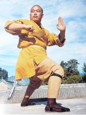 功夫最差的和尚？释永信曾得少林武术宗师真传在坟地练就绝学