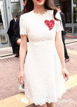 高贵优雅鱼尾连衣裙 (高贵优雅网纱连衣裙)