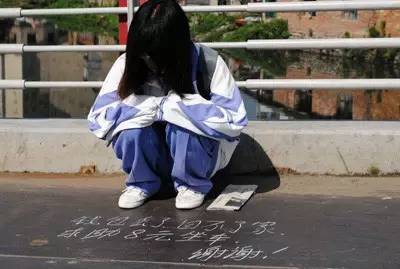 乞讨还是行骗？在望京遇到这俩人，别轻易掏钱