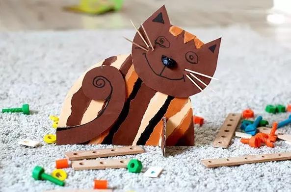 用废纸板可以给孩子做什么玩具呢,用废纸壳可以给孩子做哪些玩具