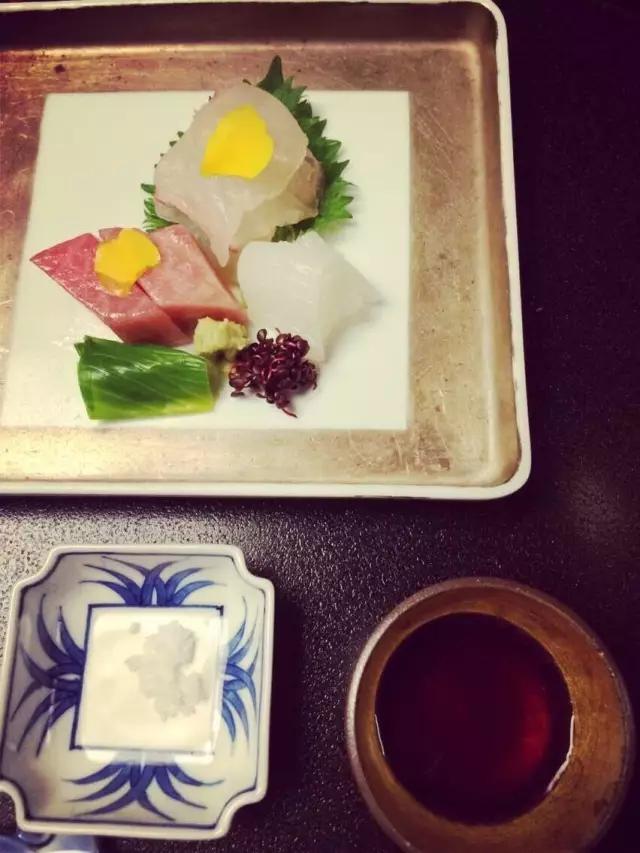 曼莉专栏｜葡萄*妞小**随妈游日本