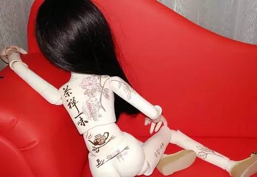 形肖神似一娃千面COS你的PLAYING