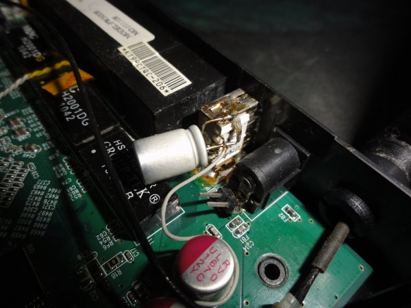 路由器改64MB内存+8MBFLASH+USB跑DD-WRT