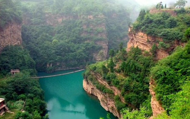 游玩河北邯郸东太行挂壁栈道,西安出发自驾太行挂壁免费公路