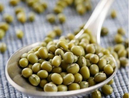 自制祛痘面膜来祛痘,自制祛痘收缩毛孔面膜