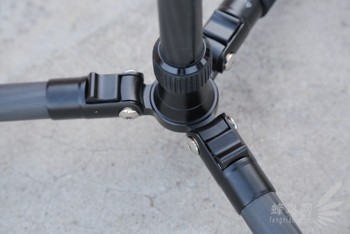 曼富图铝合金三脚架推荐,曼富图element三脚架使用方法