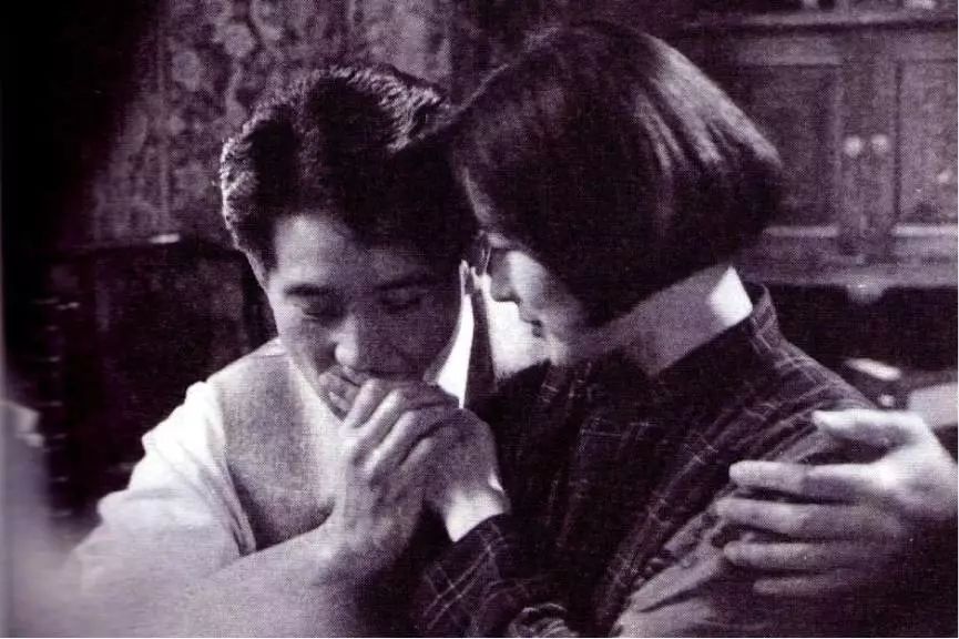 这位华语歌坛的不朽王者,与电影竟有如此多不解之缘