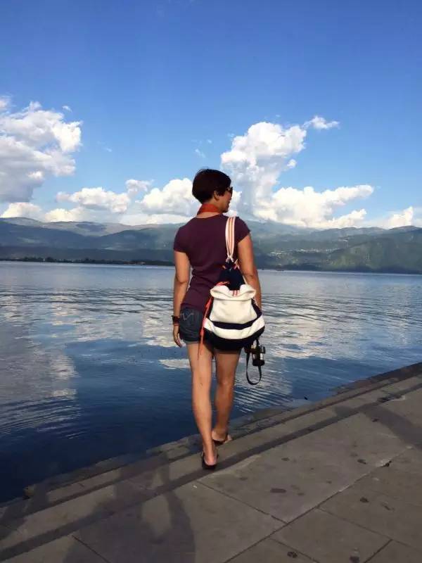 她，用旅行，战胜了癌症。