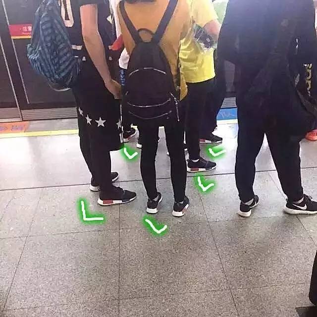 这双鞋有一个奇葩的名字,想必你们都知道了,叫TMD!