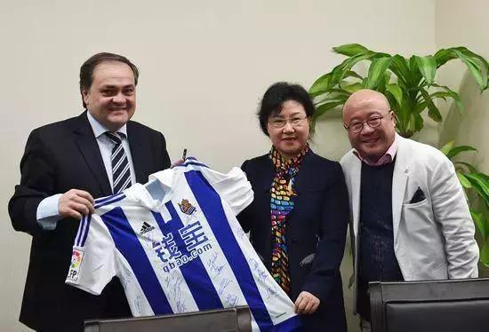 年度*局骗**：流水500亿，涉及2亿人，钱宝粉把*子骗**当信仰？