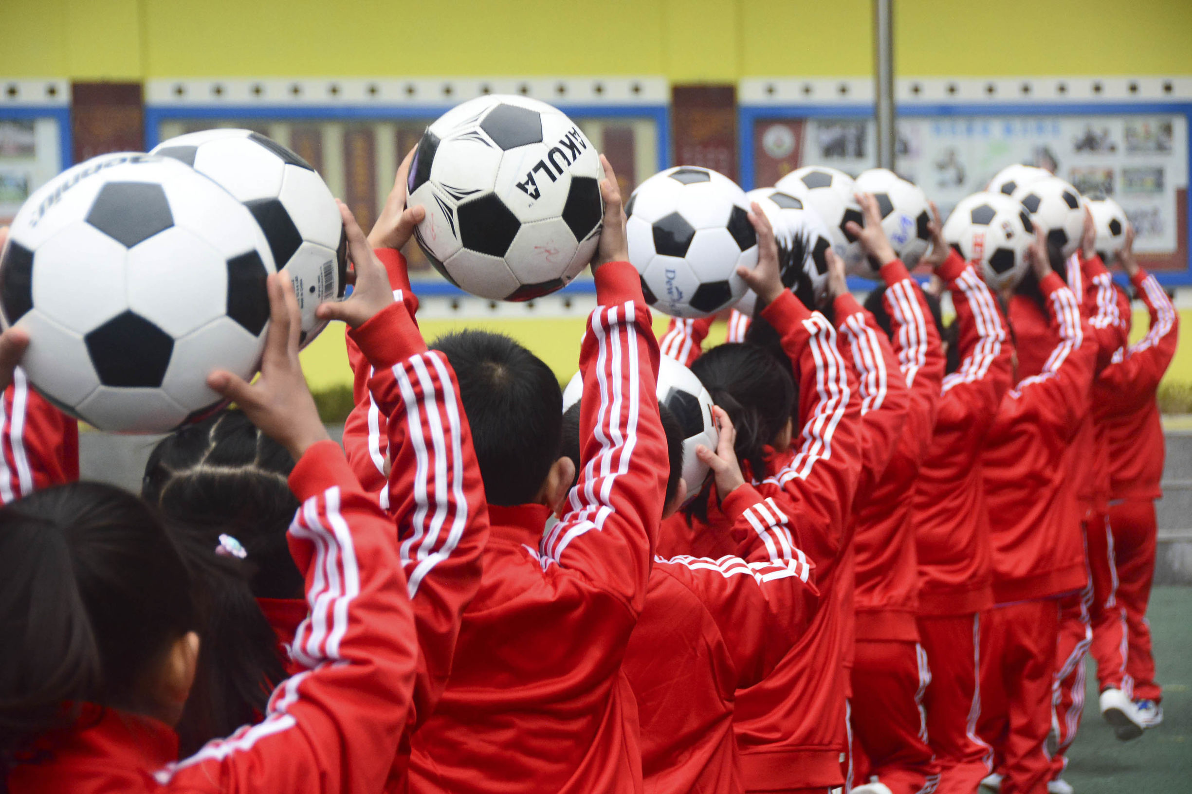 三小校运会啦啦操,巴中市巴州区三小足球操