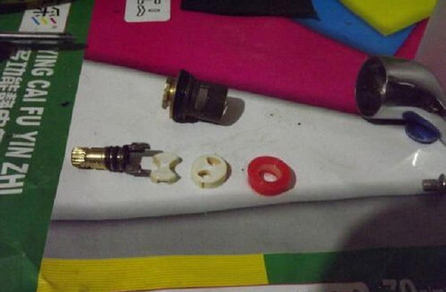 洗澡间水龙头开关滴水维修方法,净水器水龙头滴水维修视频教程