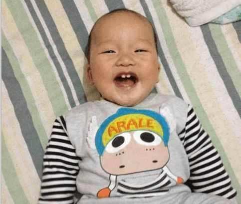 6岁孩子门牙和门牙之间缝隙很大,1岁宝宝大门牙两个缝隙大怎么办