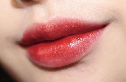 平价口红秋冬红棕色,平价唇膏口红黄黑皮试色