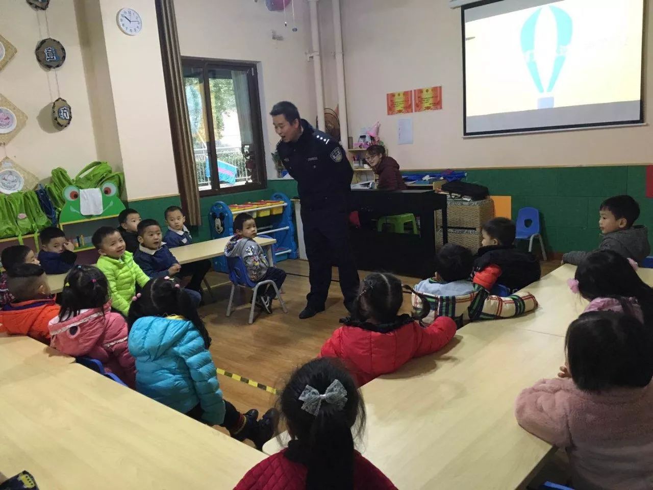 家长助教课文明礼仪幼儿园,家长助教幼儿园美术