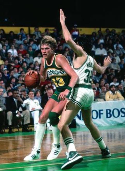 姚明为何是nba状元,姚明nba生涯巅峰比赛