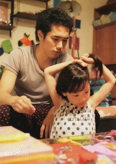 《白兔糖》给你带来如糖果般甜蜜的心灵治愈