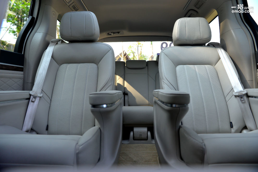 广汽传祺gm8和gl8油耗对比,性价比秒合资前辈试驾广汽传祺gm8