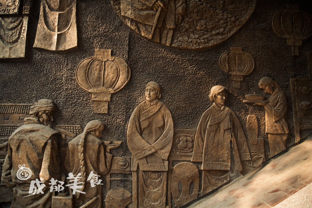 这条美食老店众多的成都小街，竟是《芳华》原型地，主角瘦真不科学