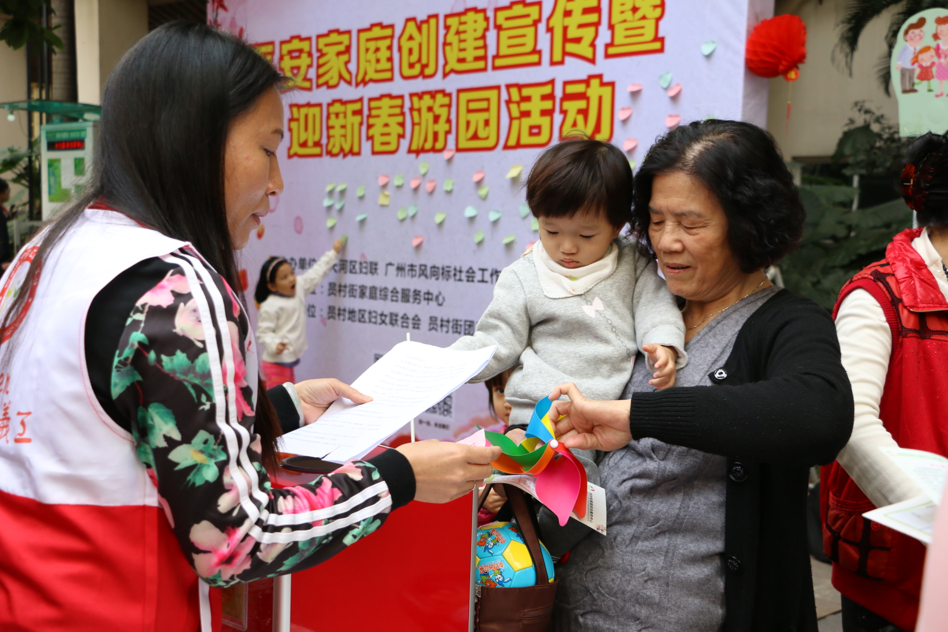 老公老婆被别人打,老公被老婆打的不敢还手