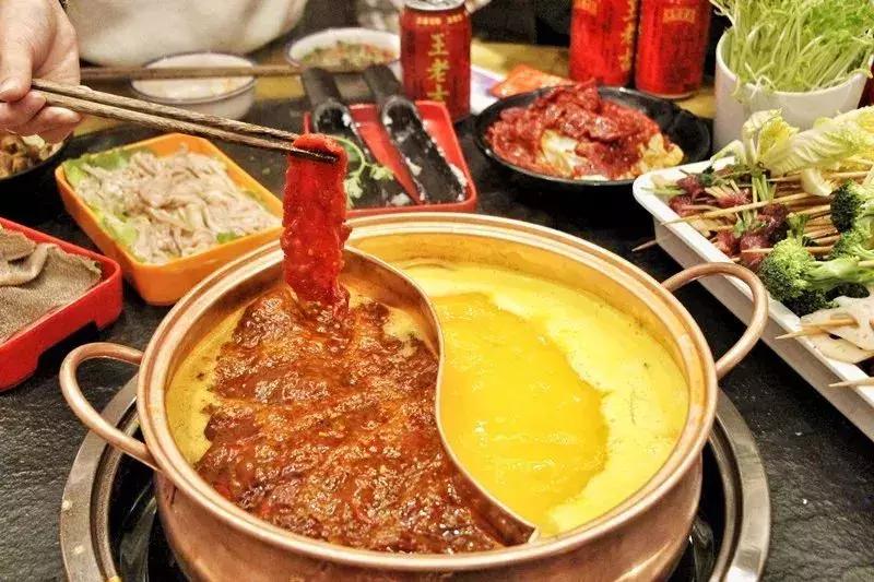 成都必吃串串火锅,在成都必须吃的火锅