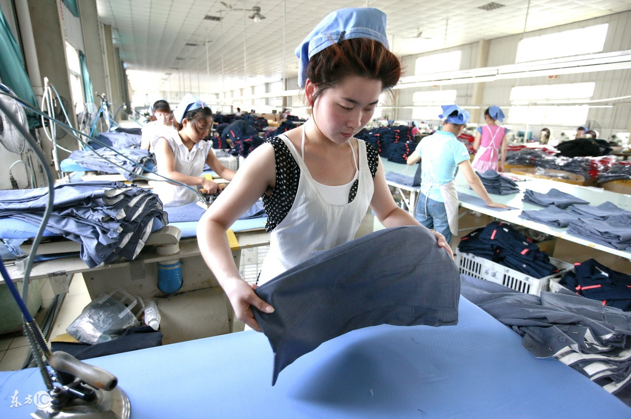 服装厂打工人的真实现状,制衣厂女人工作真实视频