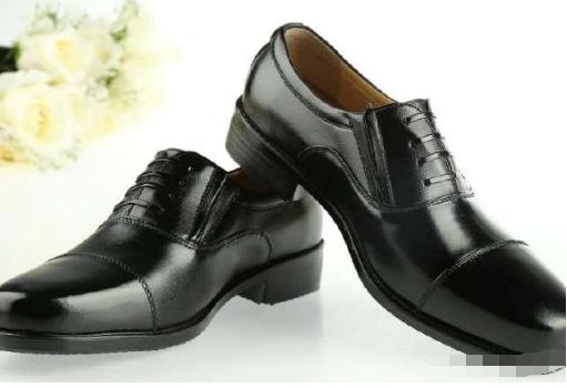 驼色翻毛皮鞋怎么样清理,怎样清理翻毛皮鞋视频