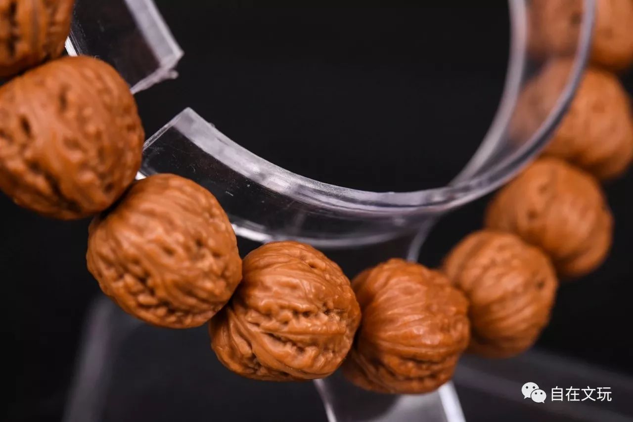 野生京八棱小核桃手串,野生雕刻小核桃手串