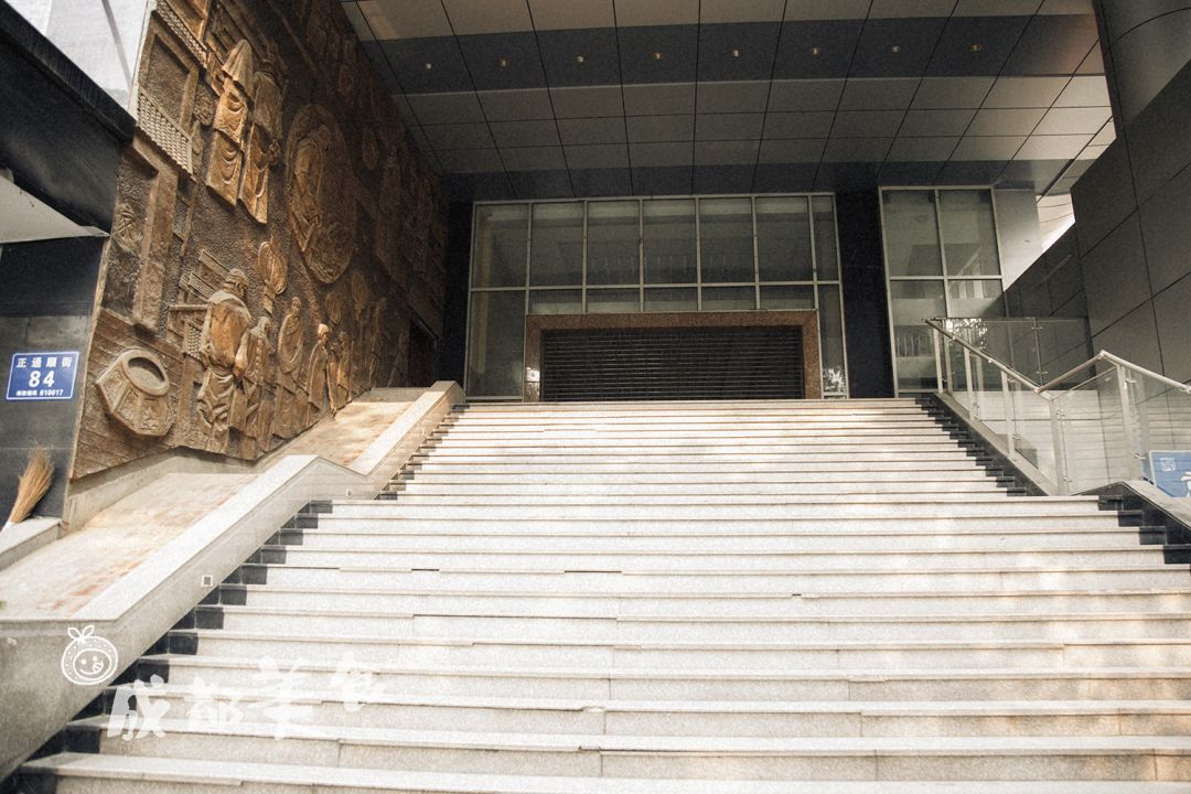 这条美食老店众多的成都小街，竟是《芳华》原型地，主角瘦真不科学