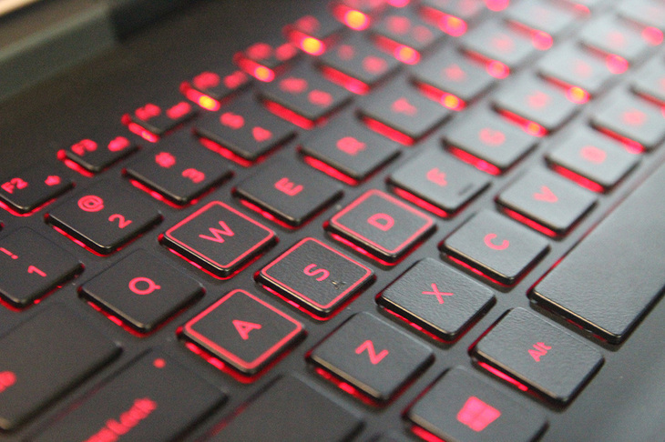 戴尔灵越157000i77700hq测评,戴尔灵越7000测评