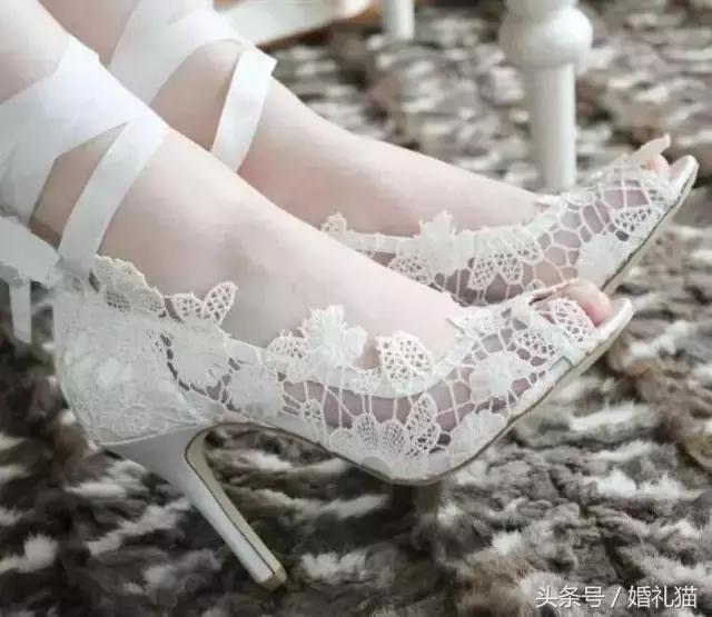挑婚鞋挑到奔溃？几招教你搞掂完美婚鞋