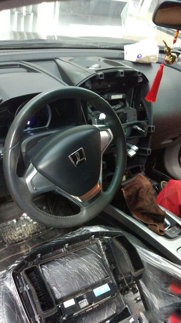 二手车商的噩梦拼接车,二手车商的梦魇白色奥迪a6