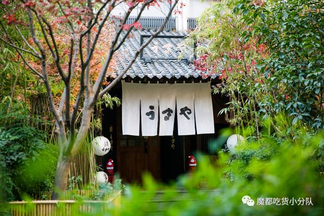 日本铁路公司直营的日料店，会隐身