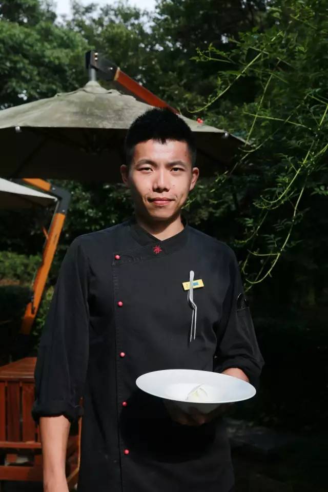 吃鱼子酱正确吃法,吃鱼子酱咋样