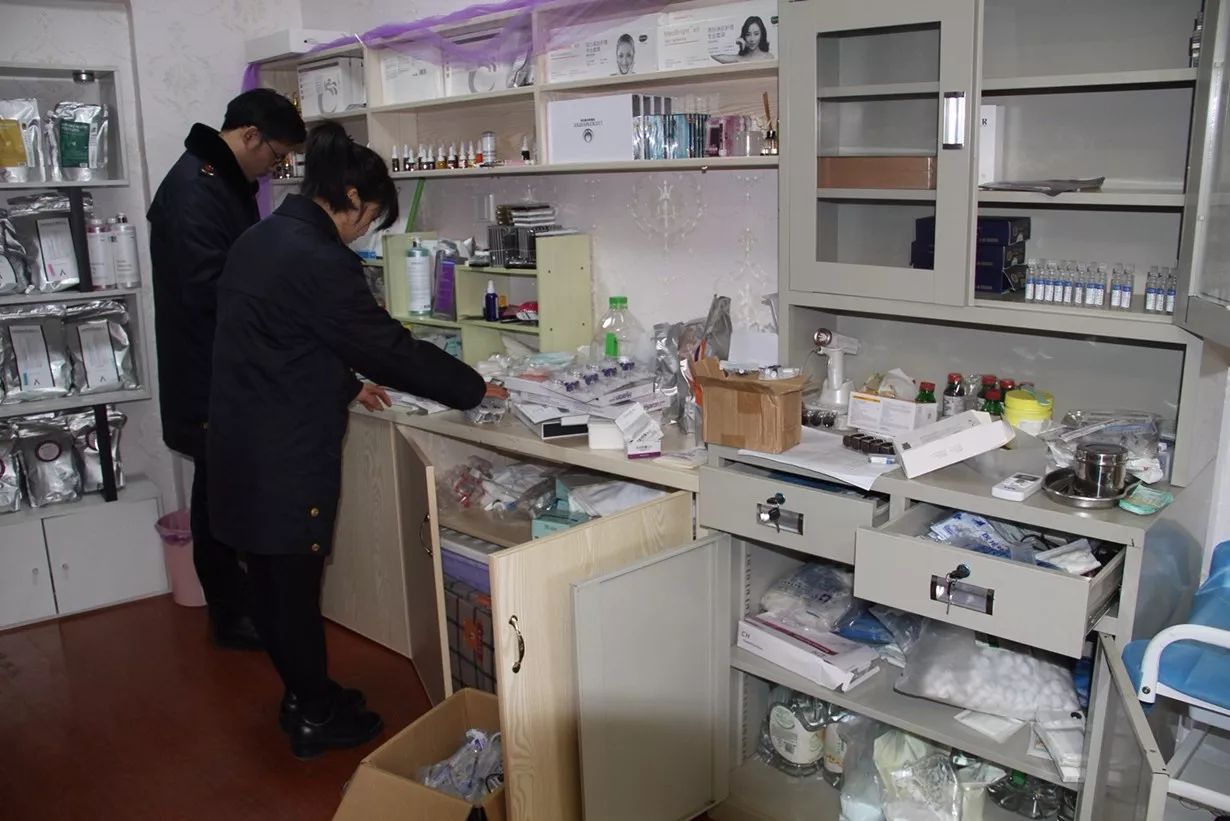 美甲店可以做无针轻医美吗,美甲店里做眉毛为什么那么便宜